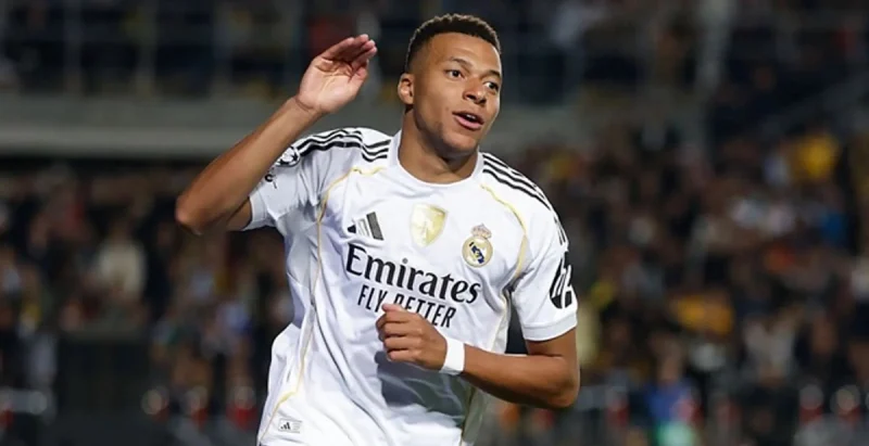 Mbappe rực sáng trong thắng lợi của Kền kền trắng